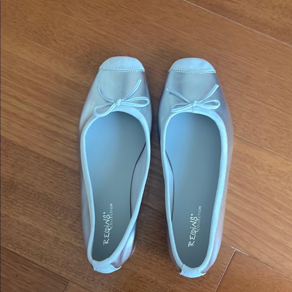 Women's Cream Ballet Flats